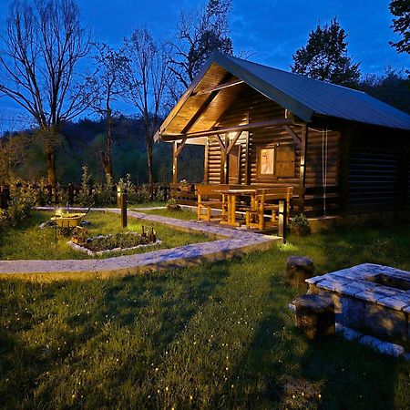 Cabin House Dubovik Цетине Екстериор снимка