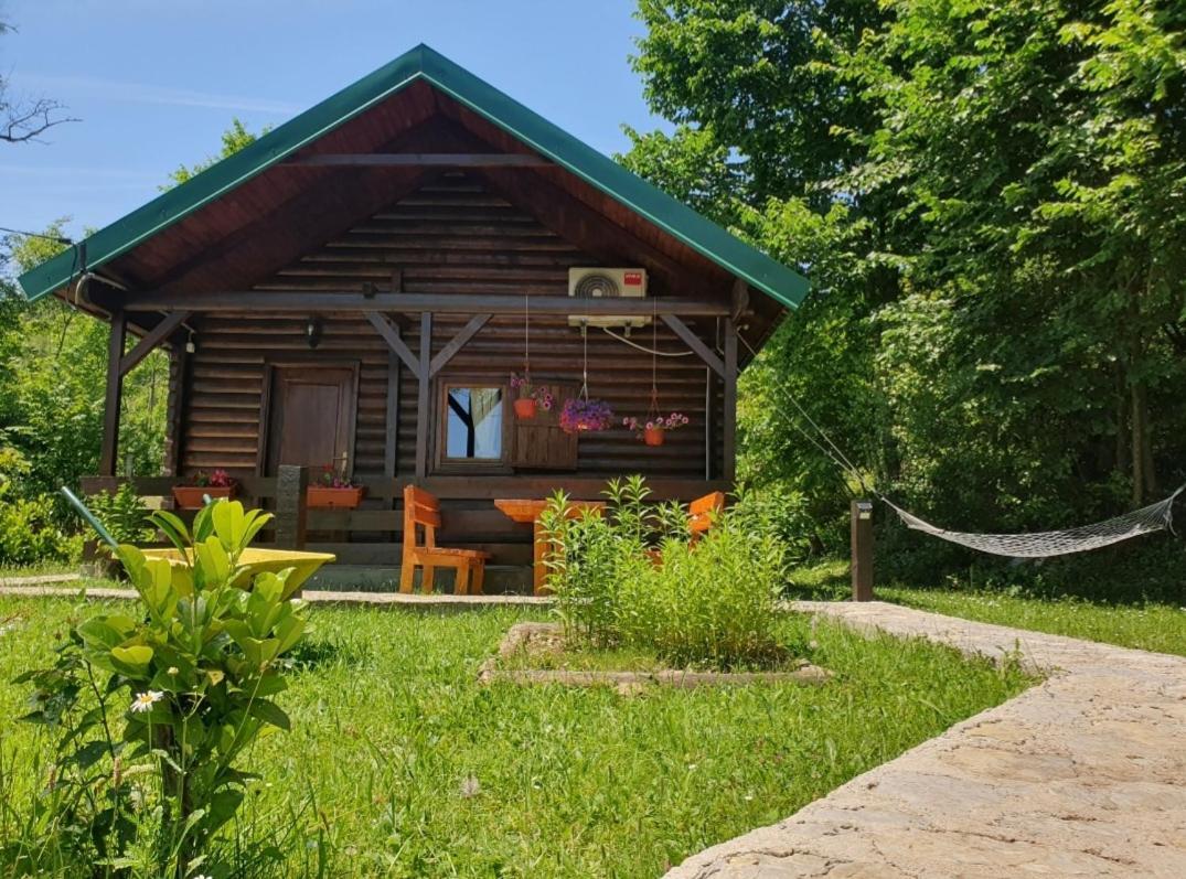 Cabin House Dubovik Цетине Екстериор снимка
