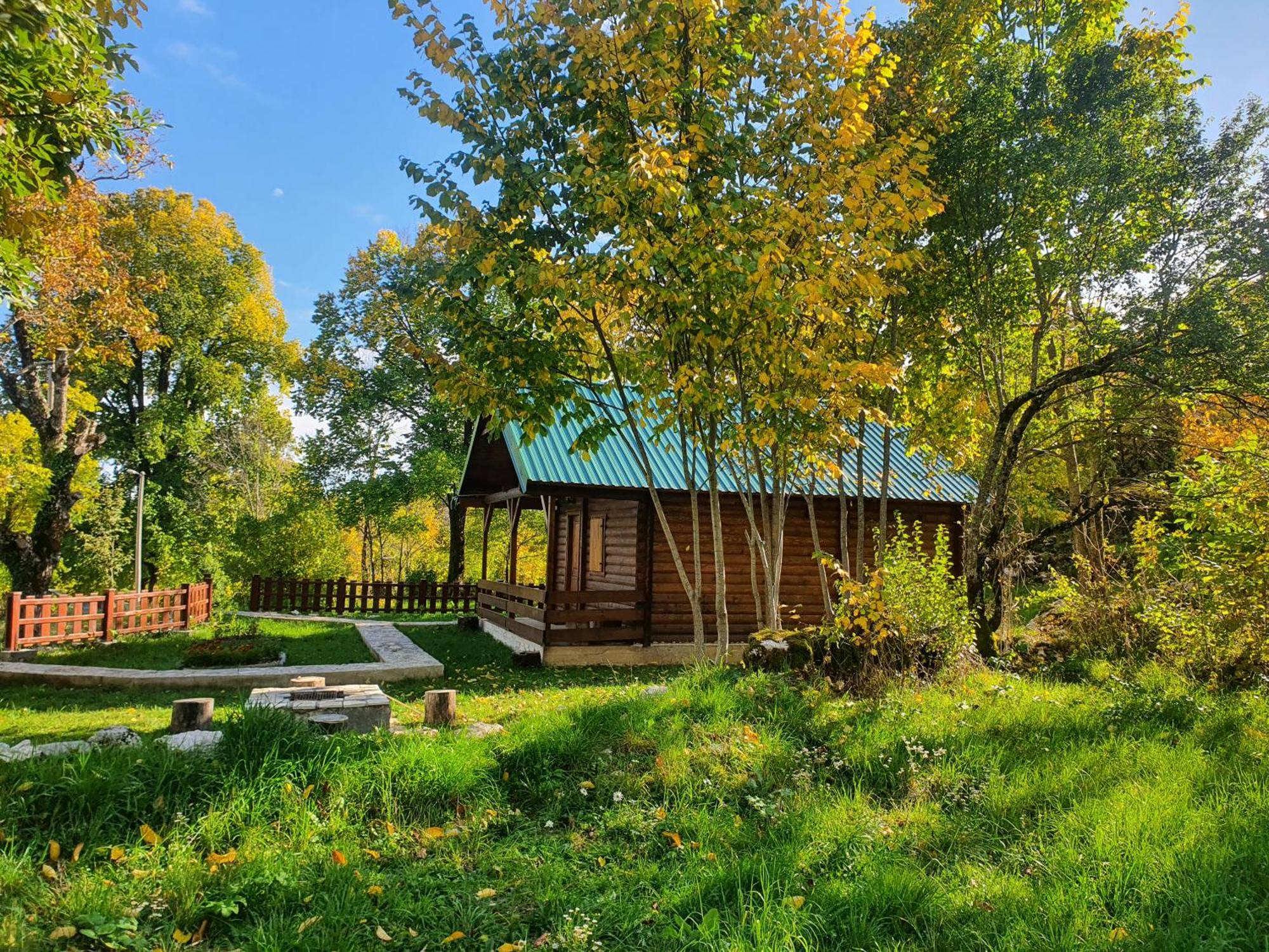Cabin House Dubovik Цетине Екстериор снимка