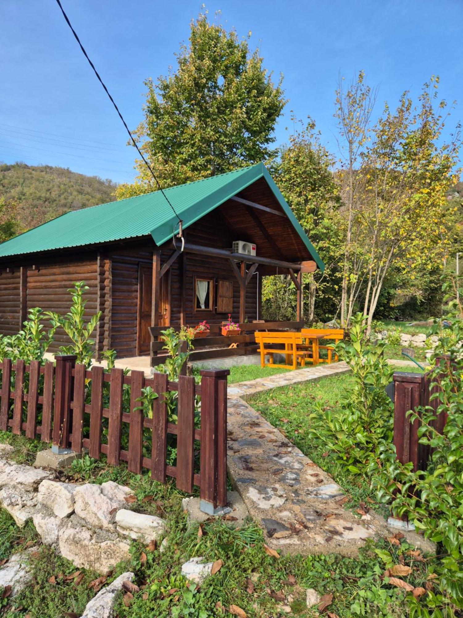 Cabin House Dubovik Цетине Екстериор снимка