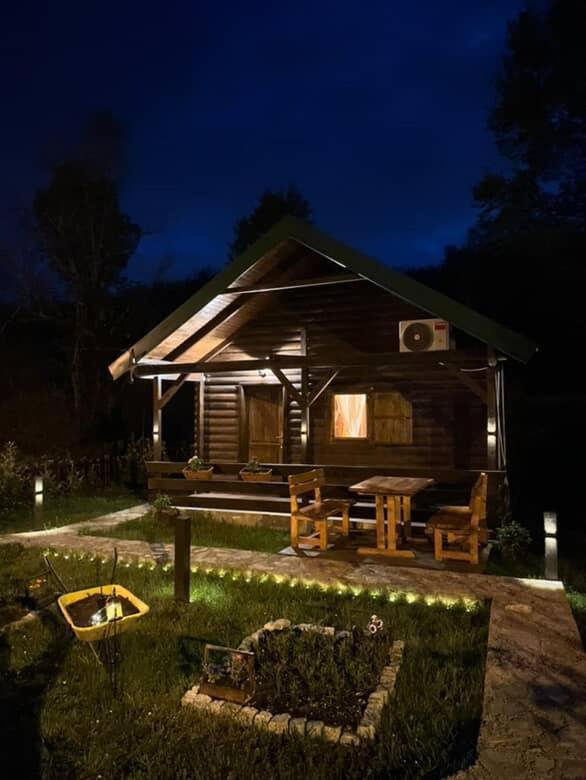 Cabin House Dubovik Цетине Екстериор снимка
