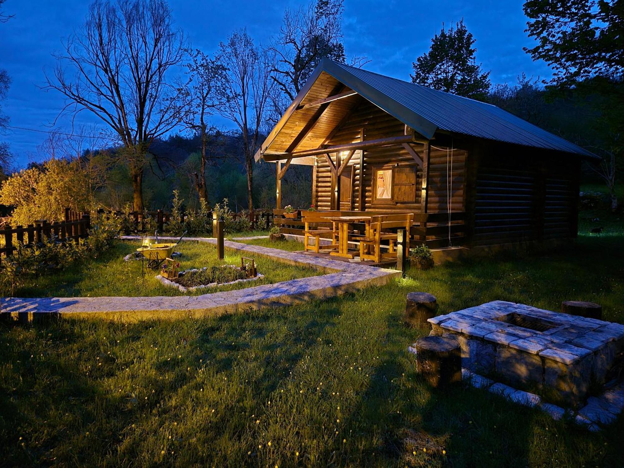 Cabin House Dubovik Цетине Екстериор снимка