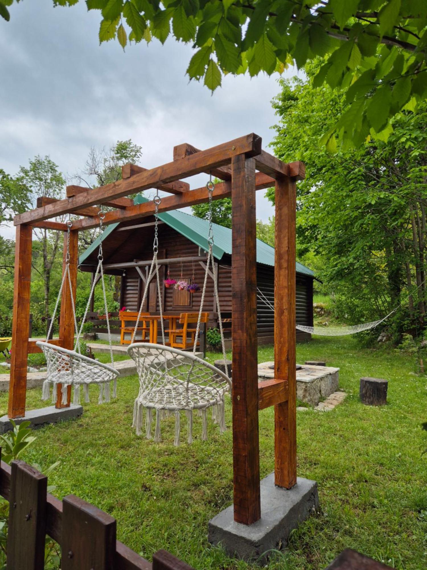 Cabin House Dubovik Цетине Екстериор снимка